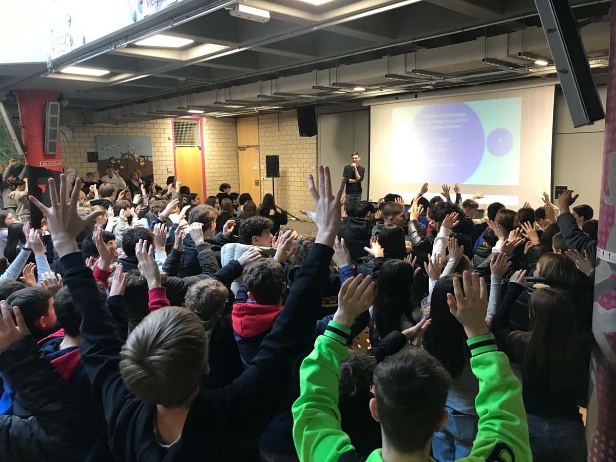 Neue Visionen für unsere Zukunft - die Veranstaltung Energievision zieht die 8. bis 10. Jahrgangsstufen in ihren Bann