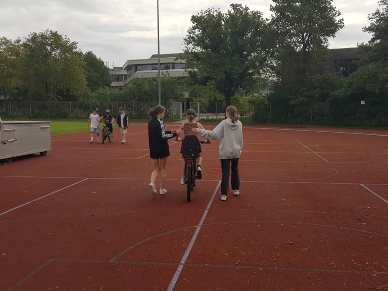 Ablenkung durch das Handy im Straßenverkehr